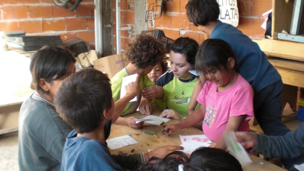 Visita un hogar de ni&ntilde;os o un asilo