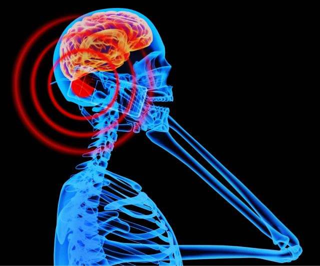  Tu celular te est&aacute; matando: lo que no quieren que sepas sobre la radiaci&oacute;n electromagn&eacute;tica