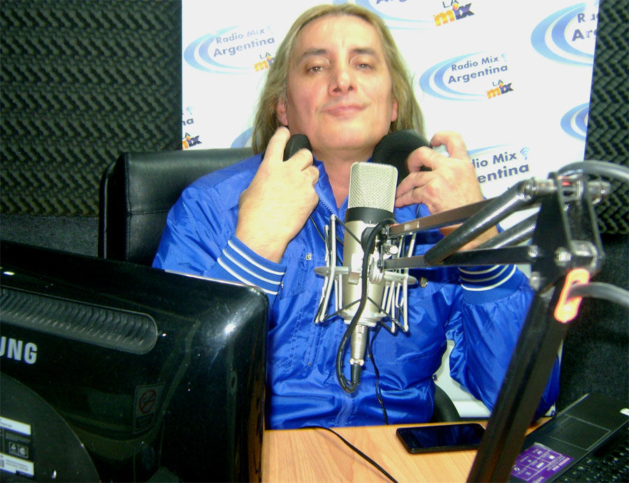 Marcelo Gopar el locutor elegido por las m&aacute;s j&oacute;venes y las m&aacute;s maduritas
