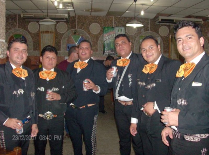 MARIACHI SHOW XOCHIMILCO