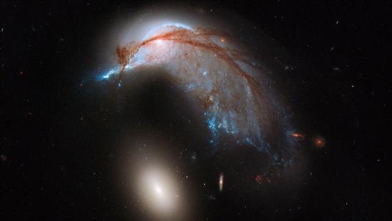 LOGRAN FOTOGRAFIAR LA COLISI&Oacute;N DE DOS GALAXIAS CON EL HUBBLE