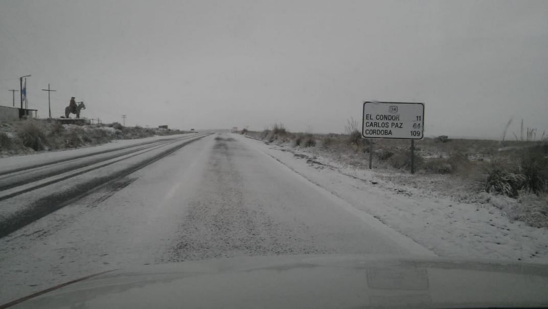 El Camino a las Altas Cumbres sigue cerrado por hielo