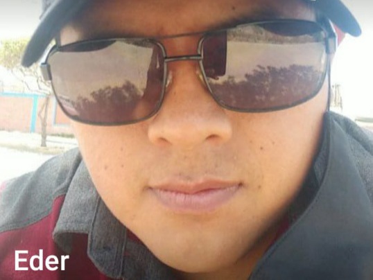 "Ay&uacute;denme, nos estamos muriendo de hambre mi hijo y yo"