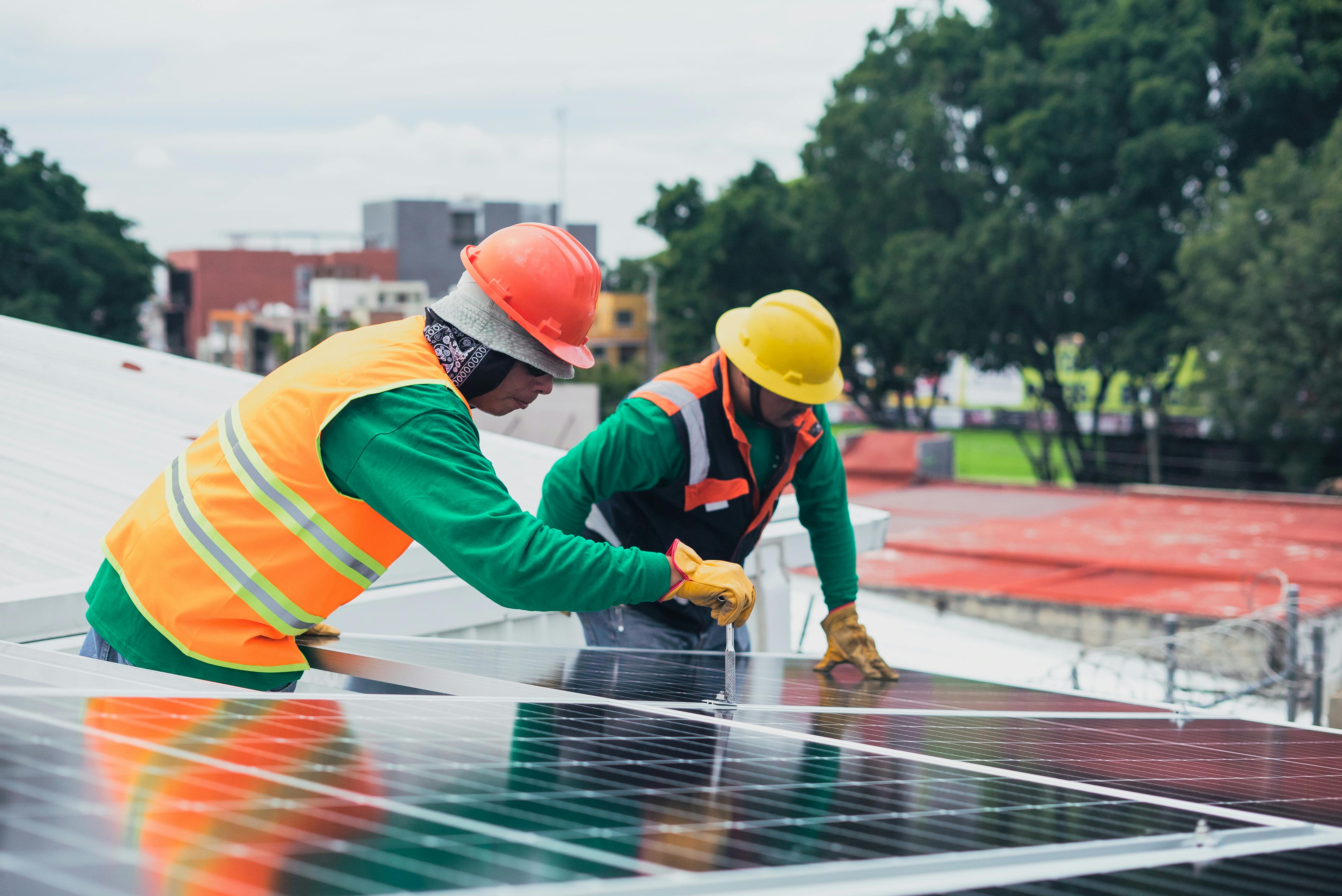 Energ&iacute;as renovables y ciberseguridad: el nuevo reto de la transici&oacute;n energ&eacute;tica en Colombia