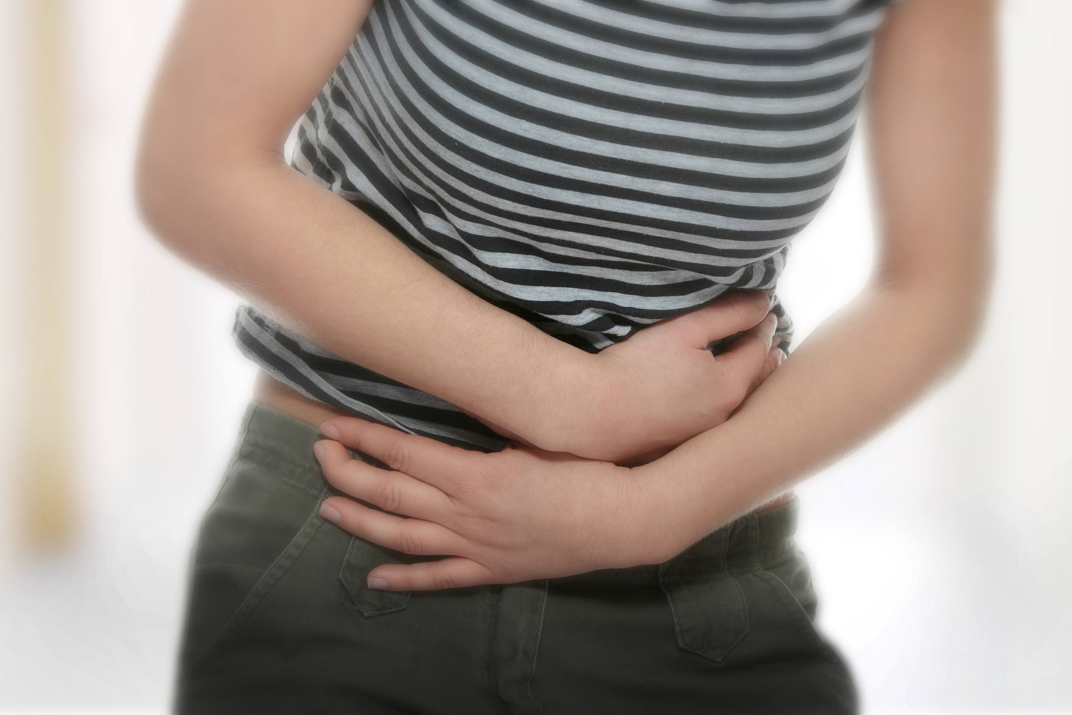 C&oacute;mo limpiar el colon y los intestinos r&aacute;pida y naturalmente
