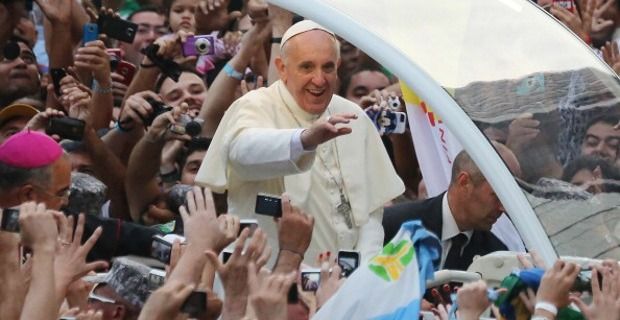 &iquest;Por qu&eacute; el papa Francisco est&aacute; fascinando tanto a los j&oacute;venes?