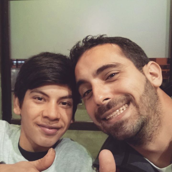 La historia del chico sin hogar que conmueve facebook