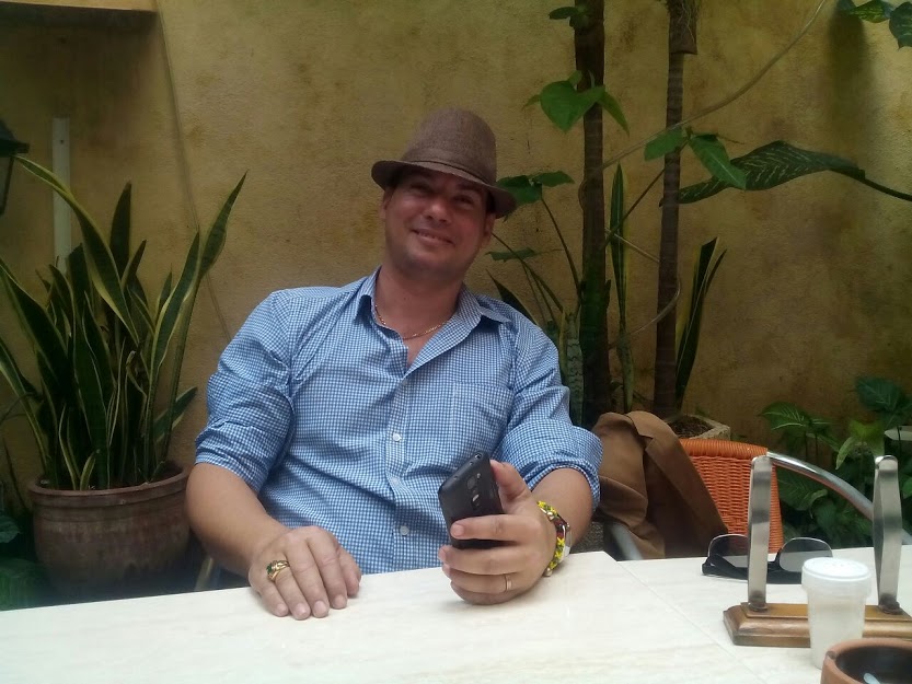 Curso: Ser flexible para ser feliz. Por el Dr Alexander Gomez Perez
