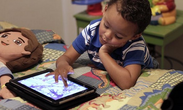 Los ni&ntilde;os deben estar los seis primeros a&ntilde;os lejos de la tecnolog&iacute;a. Descubre aqu&iacute; por qu&eacute;.