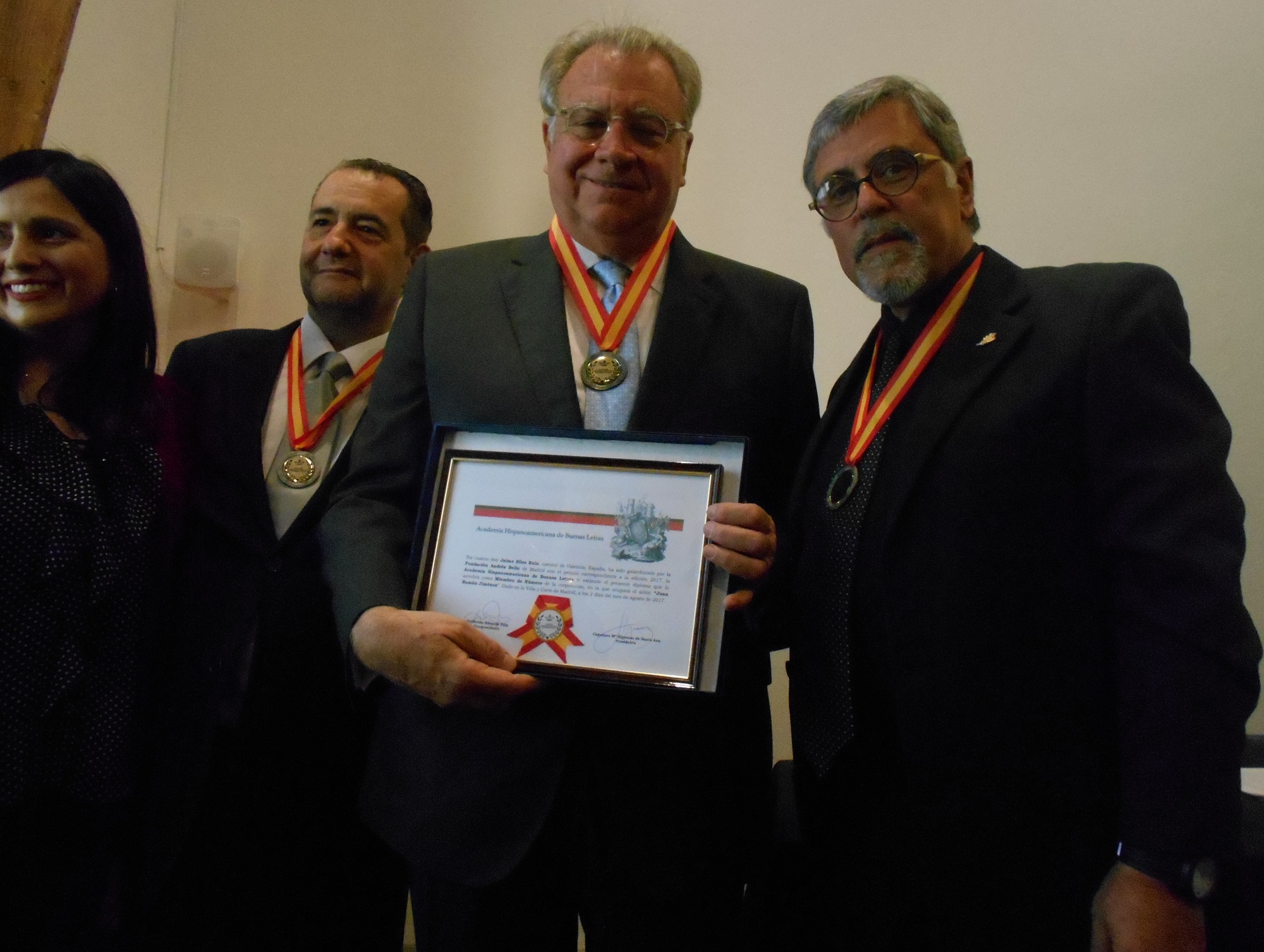 Jaime Siles fue incorporado a la Academia Hispanoamericana de Buenas Letras