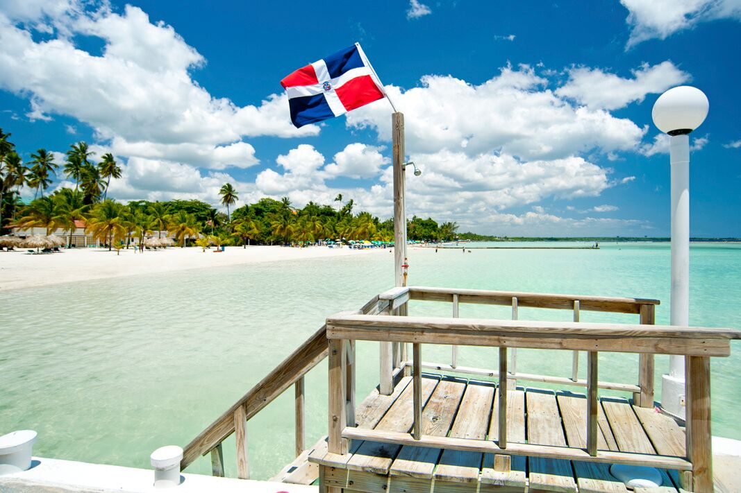Rep&uacute;blica Dominicana inicia plan de vacunaci&oacute;n masiva contra el COVID-19