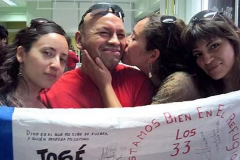 El minero autor del mensaje estamos bien los 33, fue internado en un psiqui&aacute;trico