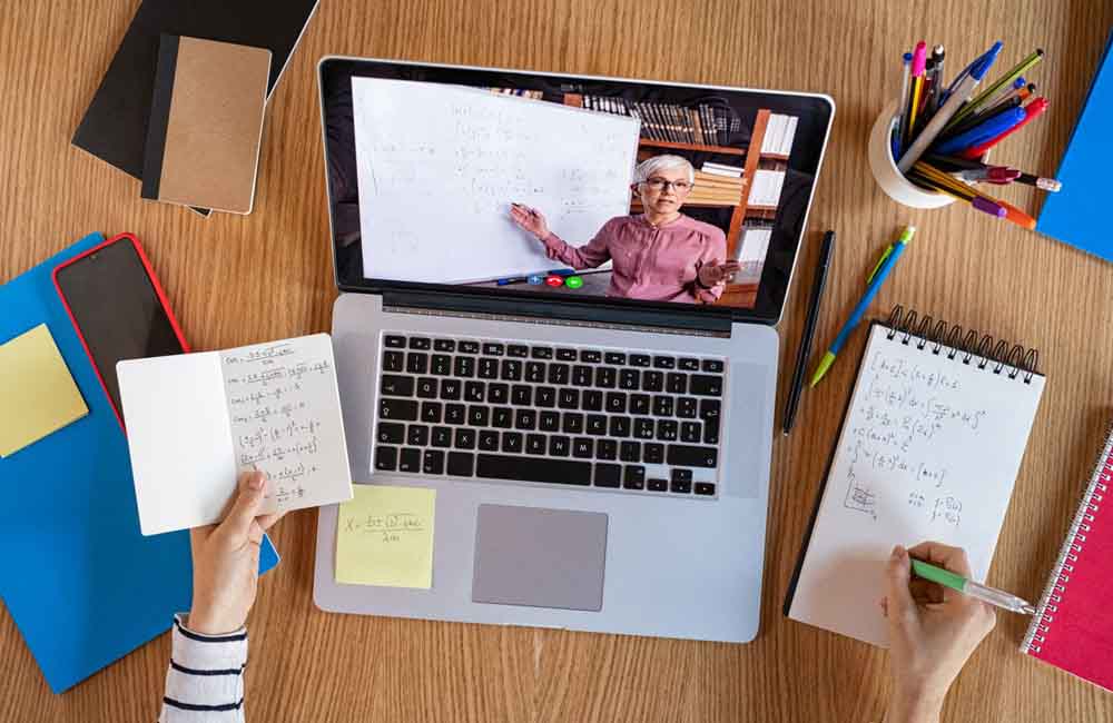Educaci&oacute;n h&iacute;brida: qu&eacute; es y c&oacute;mo llevarla a cabo