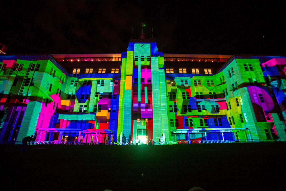 This city has been illuminated color and the result is impressive!