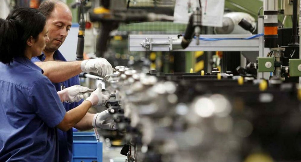El gobierno de Macri destruy&oacute; 3500 empleos industriales por mes