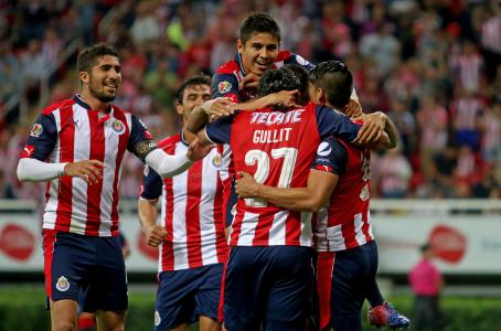 Chivas juega como dopado ante Am&eacute;rica 