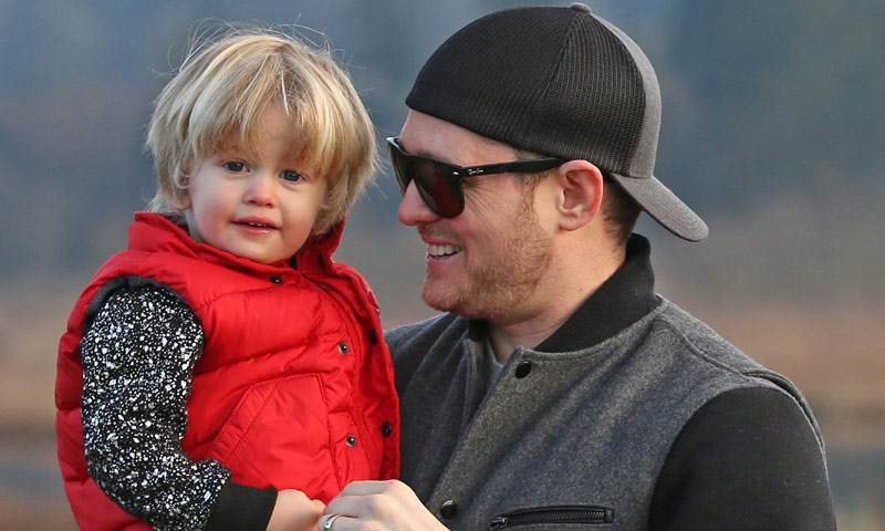 Michael Bubl&eacute; revela que su hijo padece de c&aacute;ncer