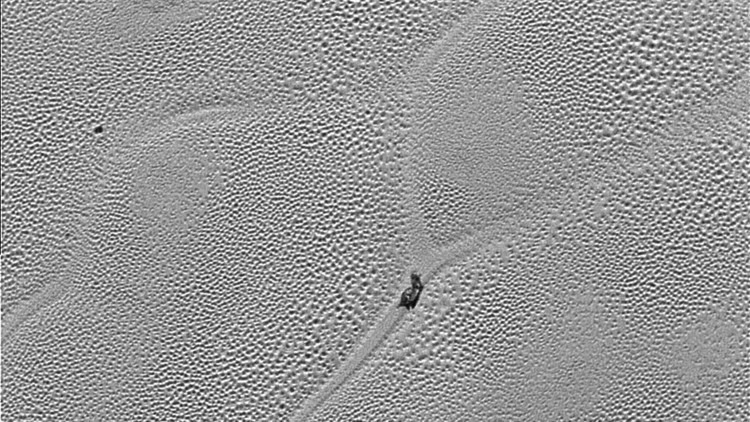  &iquest;Qu&eacute; se desliza sobre Plut&oacute;n? La sonda New Horizons revela su &uacute;ltima e intrigante imagen: