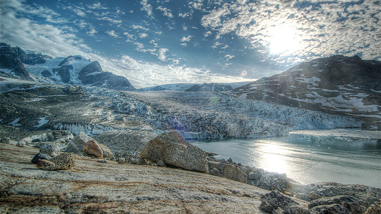 Un 'Gran Ca&ntilde;&oacute;n' se esconde bajo el glaciar gigantesco de Groenlandia: