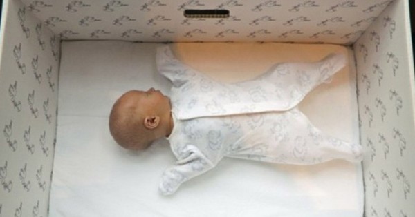 En este pa&iacute;s los beb&eacute;s duermen en cajas de cart&oacute;n. &iexcl;La raz&oacute;n es hermosa!
