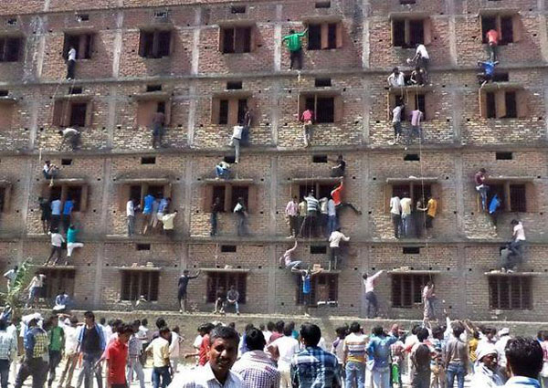 &iquest;Por qu&eacute; en India los pap&aacute;s ayudan a sus hijos a hacer trampa?