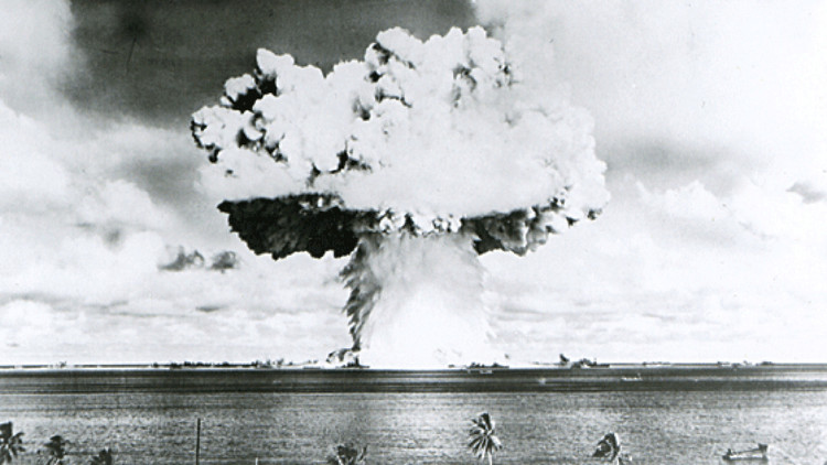  Dos colosos nucleares: &iquest;En qu&eacute; se diferencia una bomba at&oacute;mica de una de hidr&oacute;geno?:
