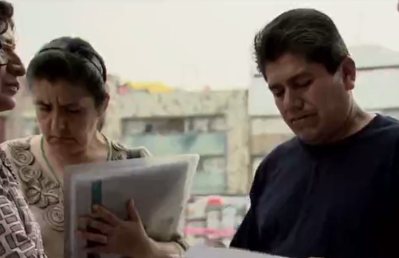 Muri&oacute; su hija en el sismo de M&eacute;xico    alguien encontr&oacute; su tarjeta y gast&oacute; sus ahorros